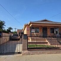 4737 Dozier St in Los Angeles, CA - Building Photo