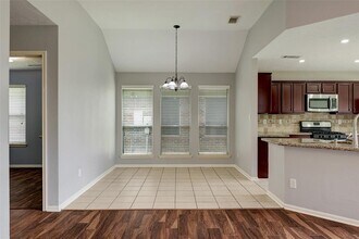 9318 Tree Branch Dr in Houston, TX - Building Photo - Building Photo