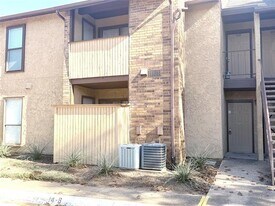 1101 Calico Ln in Arlington, TX - Building Photo