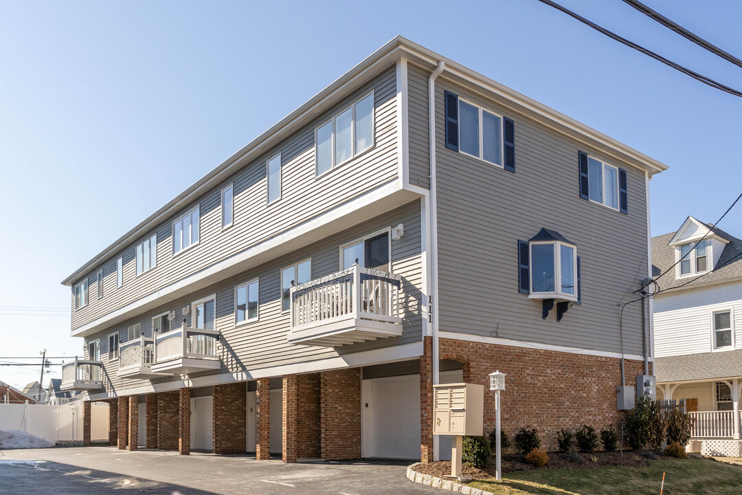 111 Cliff Ave Ave in Bradley Beach, NJ - Foto de edificio