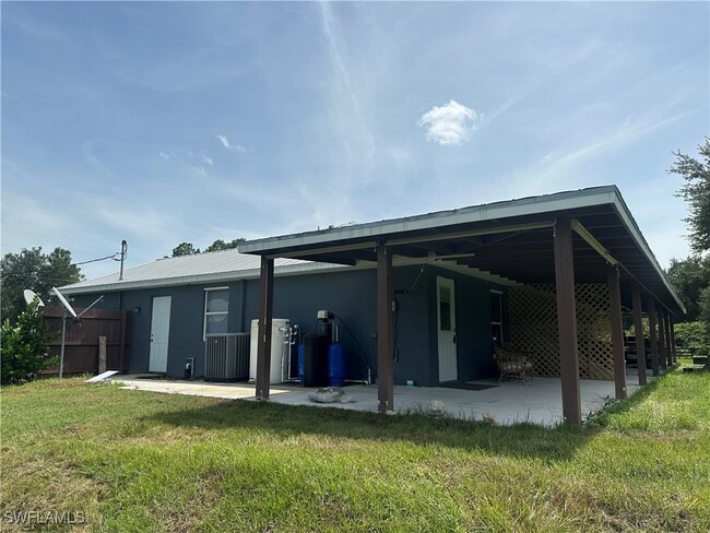 2119 Fitch Ave in Alva, FL - Building Photo - Building Photo