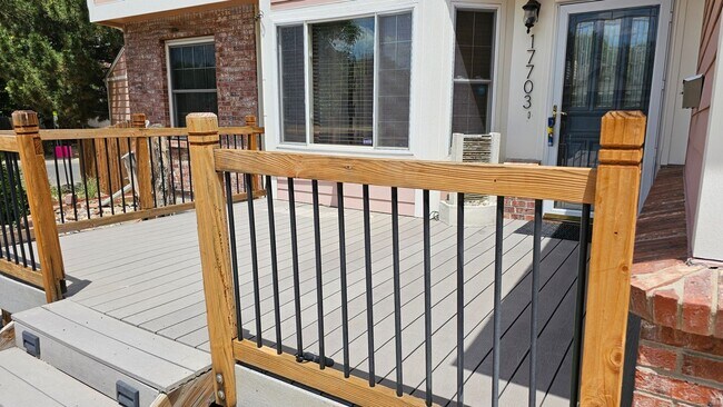 17703 E Bellewood Dr in Aurora, CO - Foto de edificio - Building Photo