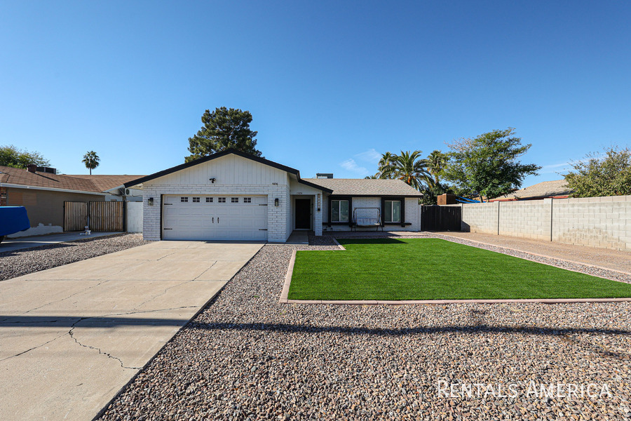 15836 N 63rd Ave in Glendale, AZ - Building Photo