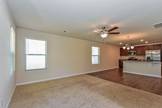 2055 Barnhart Dr in Sumter, SC - Foto de edificio - Building Photo