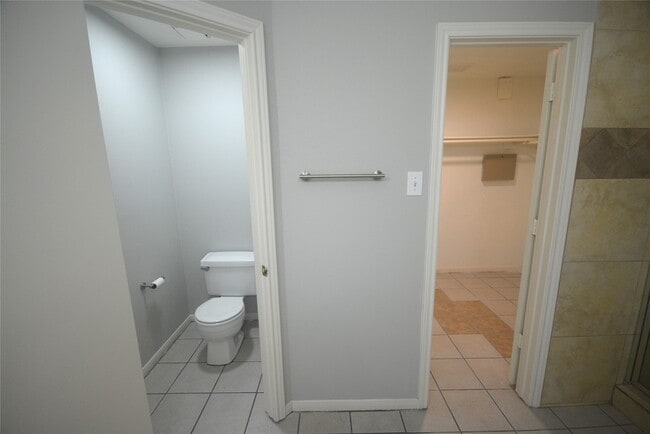 property at 1622 Regal Blue Ct