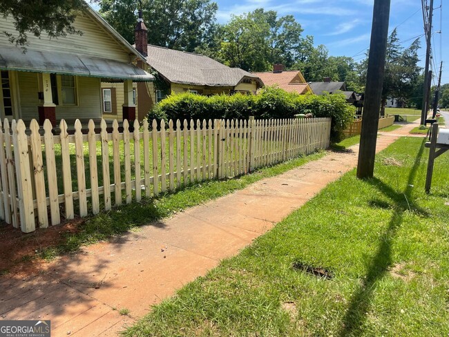 property at 720 Meriwether St