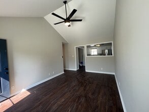 567 Jacquie Dr in Clarksville, TN - Building Photo - Building Photo