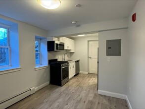 180 Saint Alphonsus St in Boston, MA - Building Photo - Building Photo