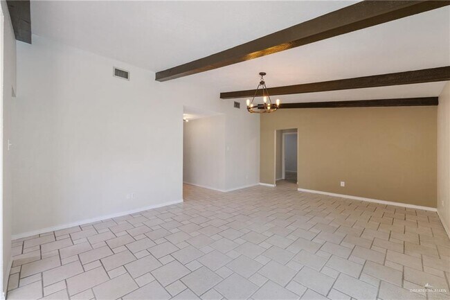 18 Martin Ave in McAllen, TX - Building Photo - Building Photo