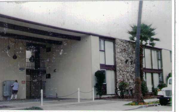 120 6th St in Seal Beach, CA - Building Photo - Building Photo