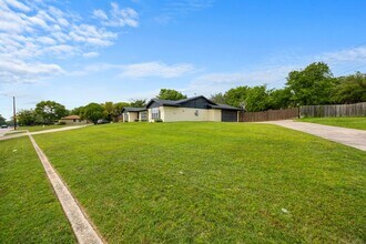 921 Indian Trail Dr in Harker Heights, TX - Building Photo - Building Photo