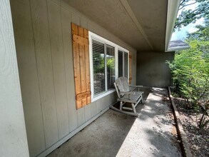 69 Melanie Dr in Bella Vista, AR - Building Photo - Building Photo