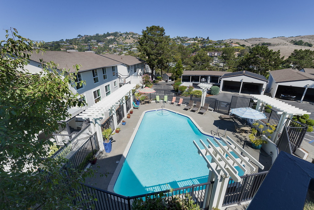 Vista Belvedere in Tiburon, CA - Building Photo