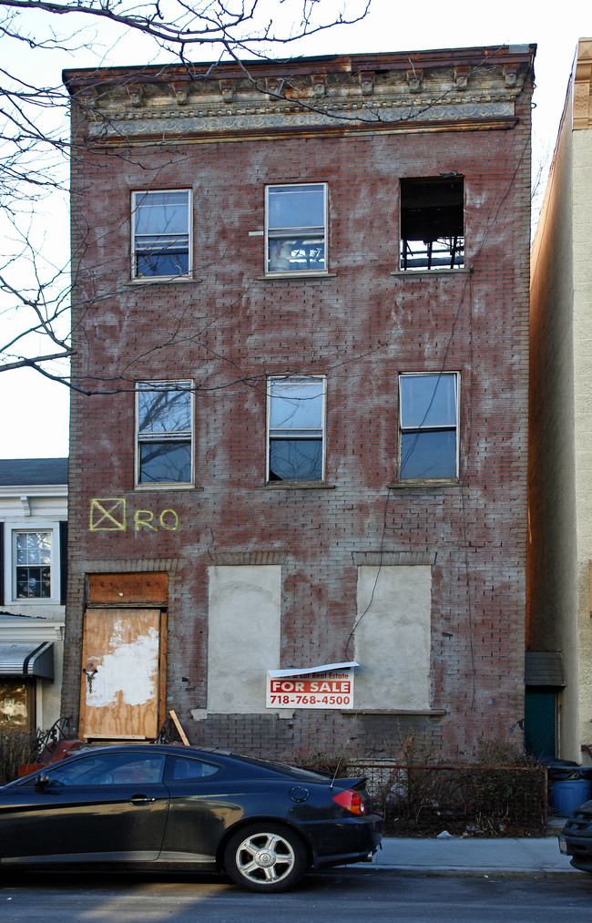 6917 6th Ave in Brooklyn, NY - Building Photo - Building Photo