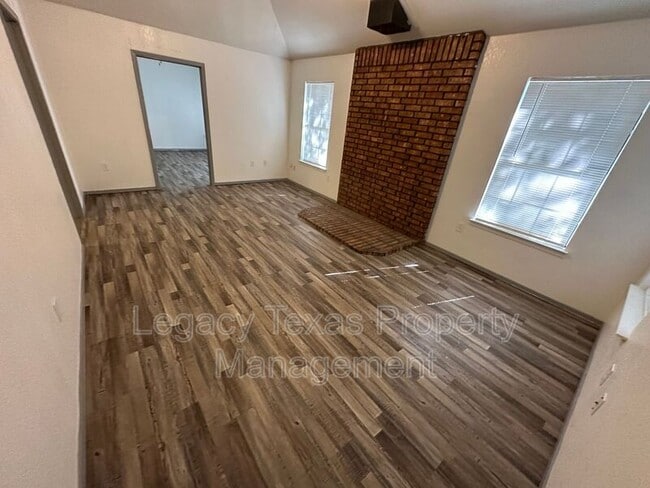 7185 Retta Mansfield Rd in Mansfield, TX - Building Photo - Building Photo
