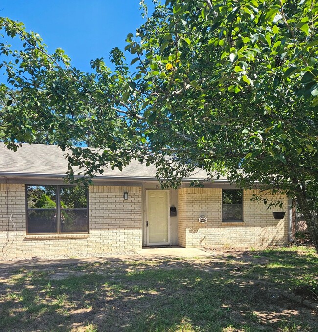 property at 3201 Libbie St