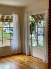 1935 1/2 Palmerston Pl, Unit 1935.5 in Los Angeles, CA - Building Photo - Building Photo