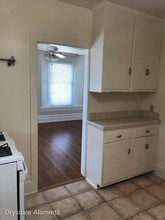 2065 Eagle Ave in Alameda, CA - Building Photo - Building Photo