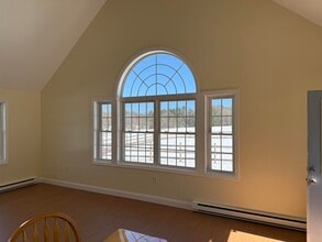 276 Fremont Rd in Chester, NH - Building Photo - Building Photo