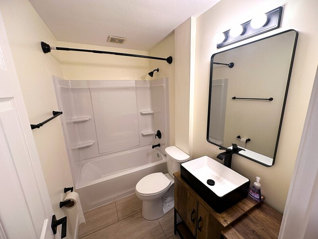 8414 Rosalind Ct in St. Louis, MO - Building Photo - Building Photo