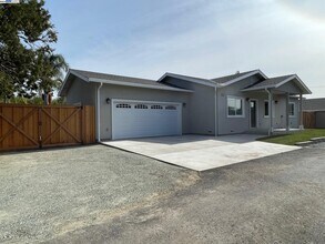 3500 Concord Blvd in Concord, CA - Building Photo - Building Photo