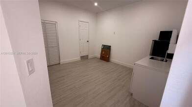 17614 SW 134th Pl in Miami, FL - Building Photo - Building Photo