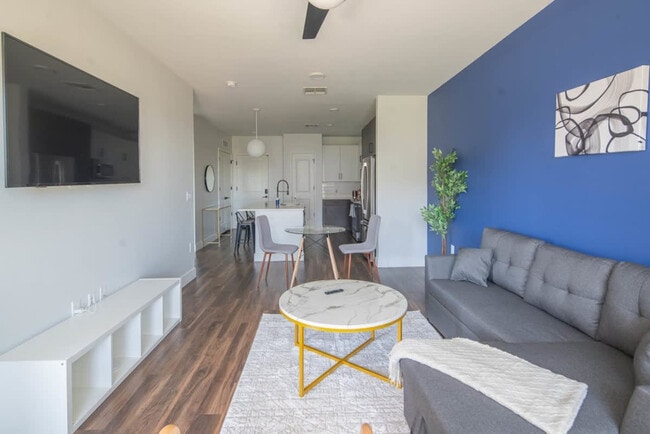 701 W Rio Salado Pkwy