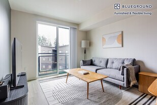 34816 1st Ave S in Federal Way, WA - Building Photo