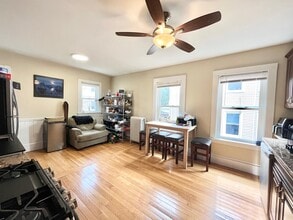 75 Leicester St, Unit 2 in Boston, MA - Foto de edificio - Building Photo