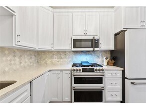 21776 Linden Way in Rogers, MN - Building Photo - Building Photo