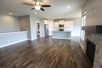 7838 Yankee Woods Dr in Lincoln, NE - Building Photo - Building Photo