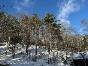 180 Yerry Hill Rd in Woodstock, NY - Building Photo - Building Photo