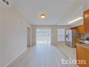 14004 Basin St in Tampa, FL - Building Photo - Building Photo