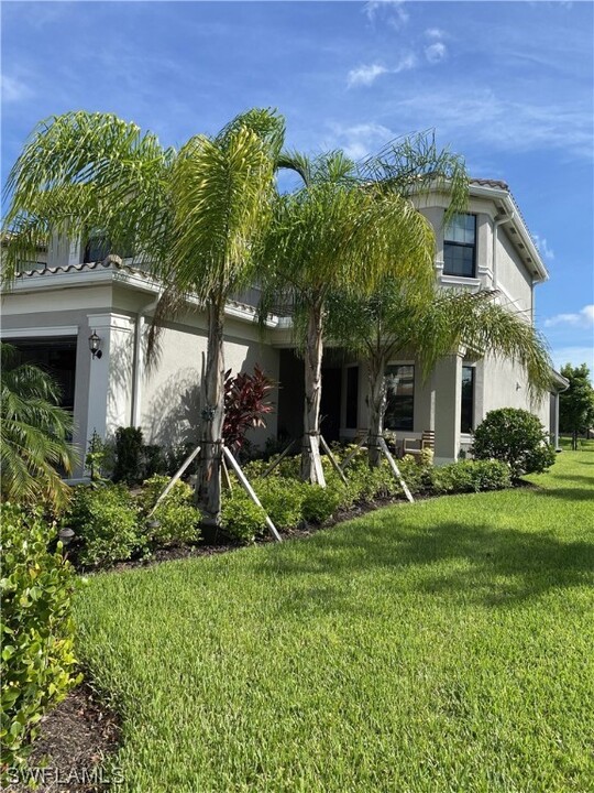 4516 Aurora St in Naples, FL - Building Photo