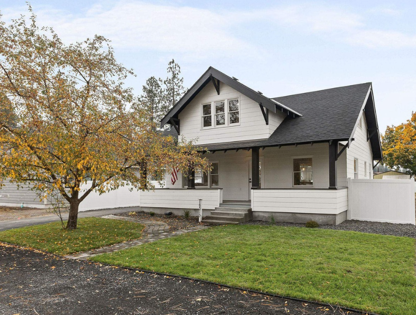 10212 E 8th Ave in Spokane Valley, WA - Building Photo