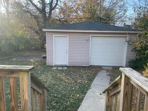 10030 S Yates Blvd in Chicago, IL - Building Photo - Building Photo