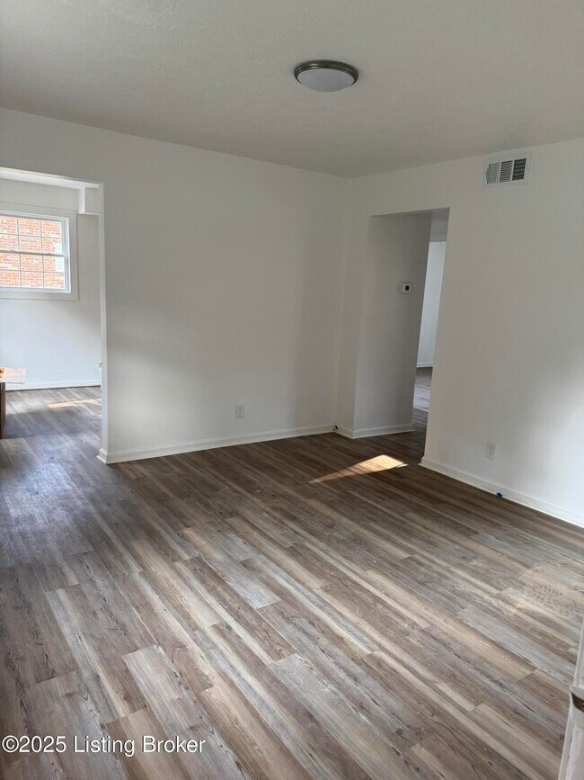 10318 Greentree Ln in Louisville, KY - Building Photo - Building Photo