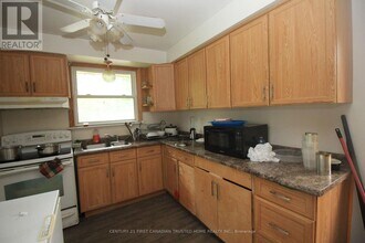 664 Millbank Dr in London, ON - Building Photo - Building Photo