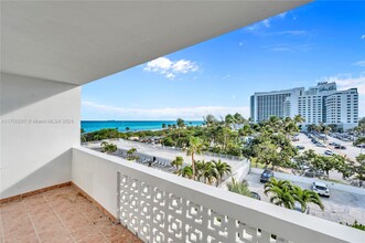 4747 Collins Ave in Miami Beach, FL - Building Photo - Building Photo