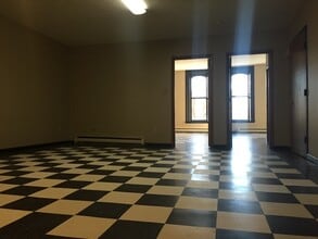 57 Main St S, Unit 1 in Brockport, NY - Foto de edificio - Building Photo