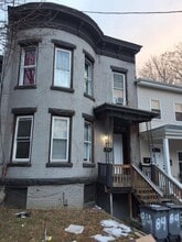 84 Carson Ave in Newburgh, NY - Building Photo - Building Photo