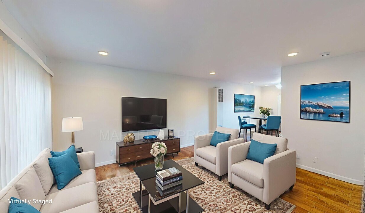 2101 S Pacific Ave in Santa Ana, CA - Building Photo