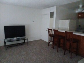 1823 S 5th St, Unit B in Alhambra, CA - Building Photo - Building Photo