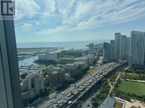 11 Brunel Ct in Toronto, ON - Building Photo - Building Photo