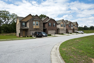 Open Fields Townhomes in Snellville, GA - Building Photo - Building Photo