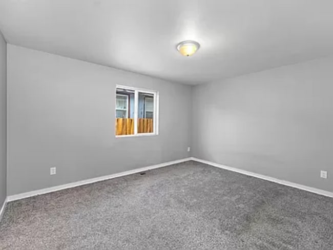 906 E Courtland Ave in Spokane, WA - Building Photo - Building Photo