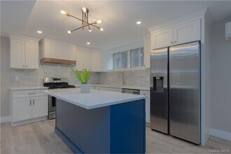 11 Oak Ave in Eastchester, NY - Building Photo - Building Photo