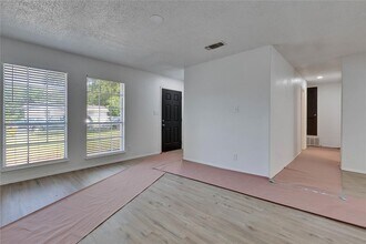 4504 Little Hill Cir in Austin, TX - Building Photo - Building Photo