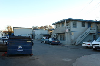 1044 N Sanborn Rd in Salinas, CA - Building Photo - Building Photo