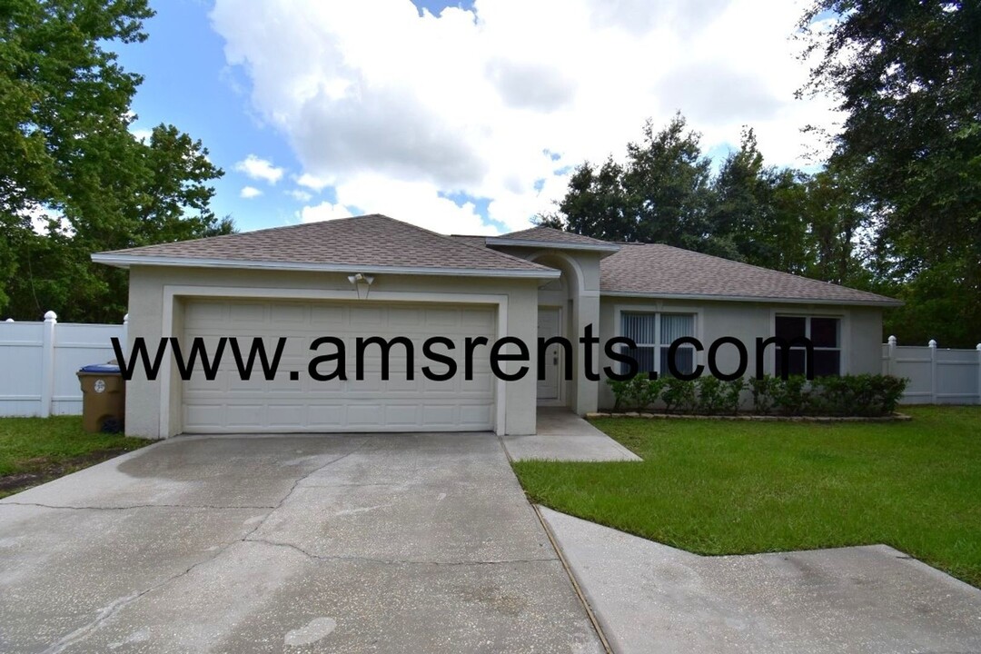 632 Milan Dr in Kissimmee, FL - Building Photo